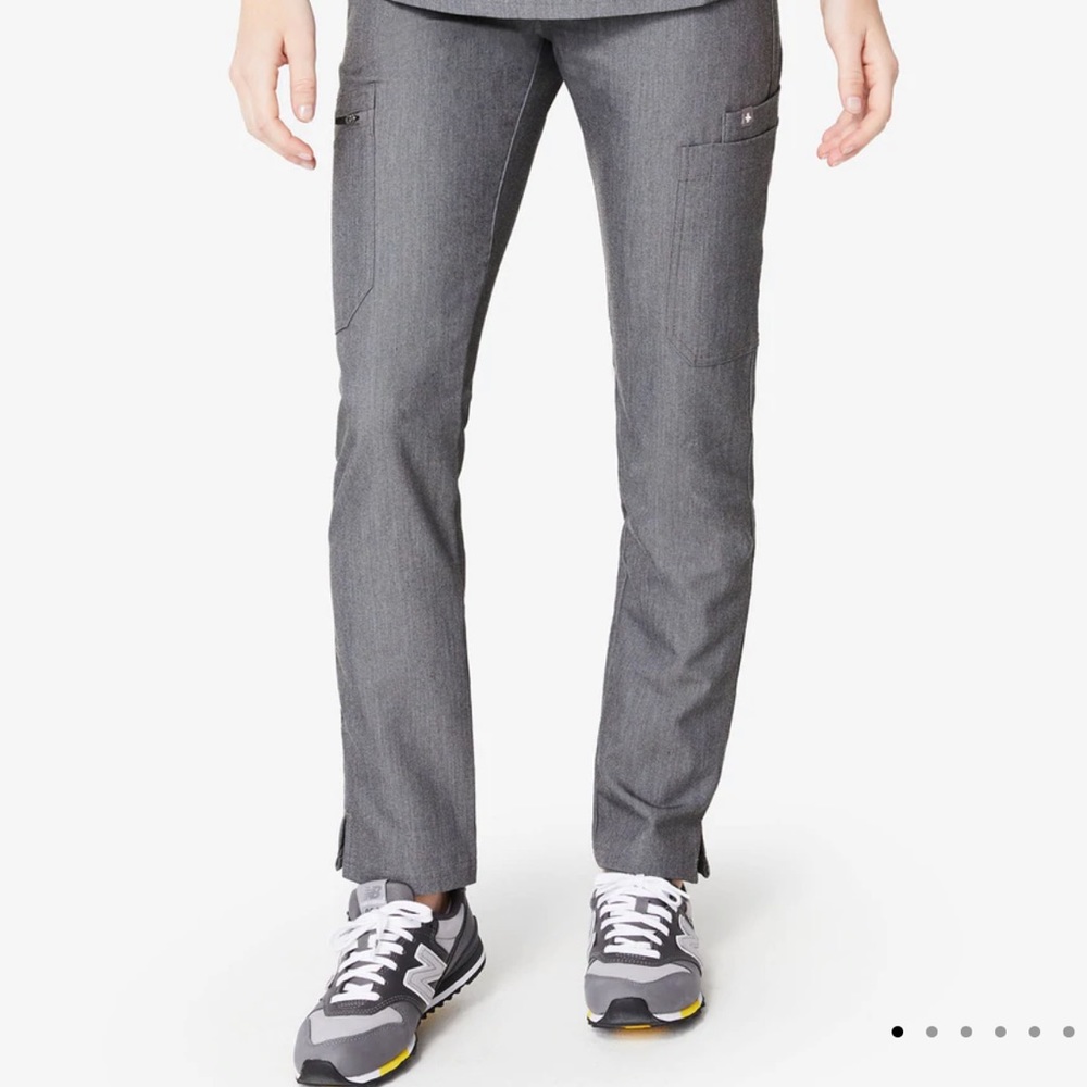 NWOT Figs Core Collection - Yola™ Skinny Scrub Pants (SP)